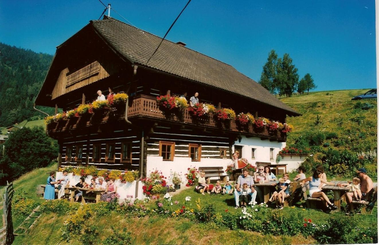 Bauernhof Oberfriessnig Villa Radenthein Exteriör bild
